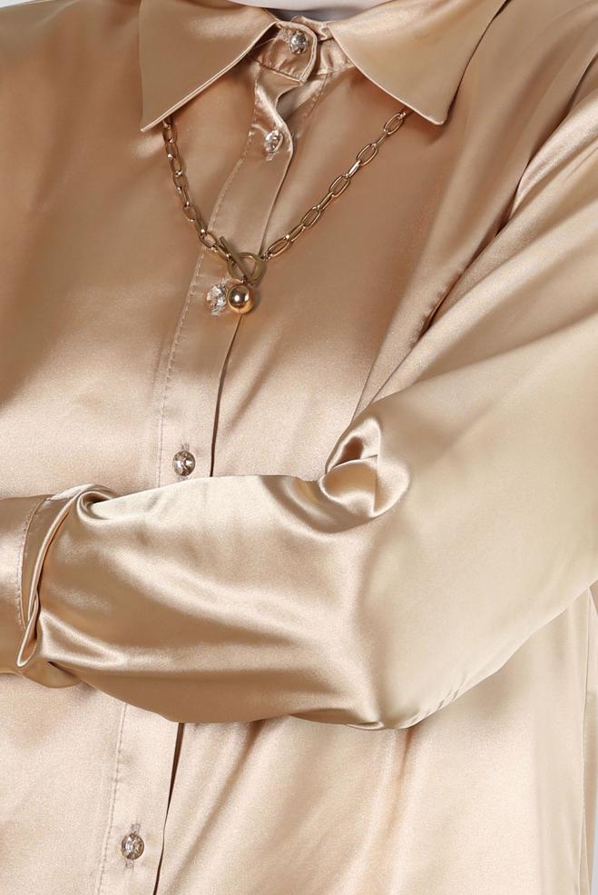 Tesettür giyim BEJ DÜĞMELİ SATEN BLUZ 43755 - ALVİNA